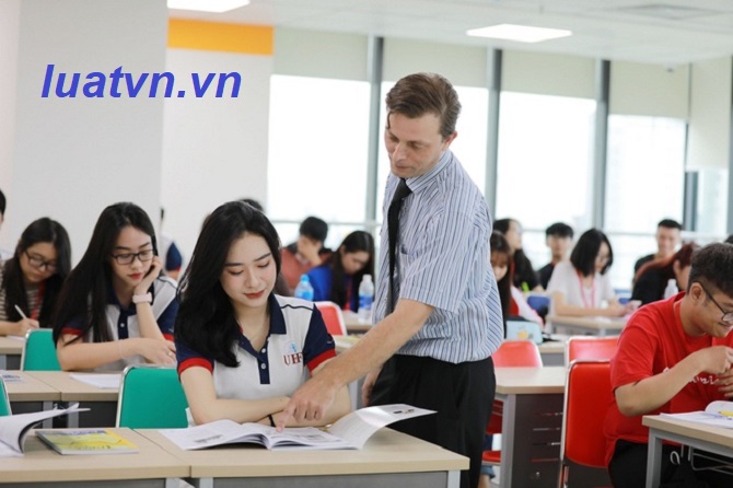 Đình chỉ giải thể trung tâm ngoại ngữ